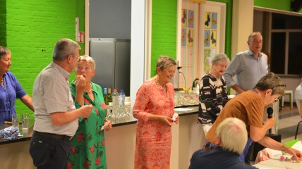 Ledenvergadering met mosselsouper